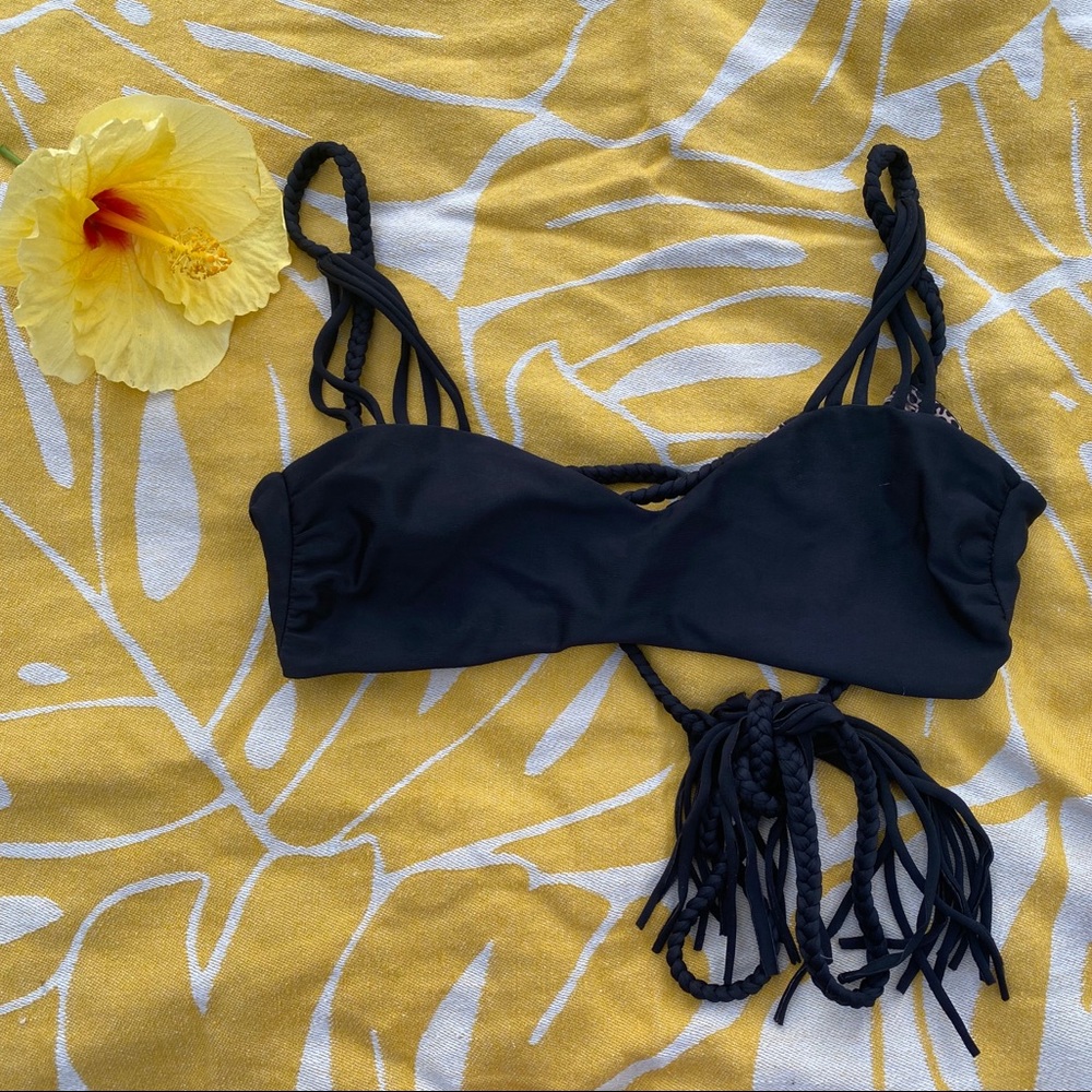 Acacia Samoa top in Storm